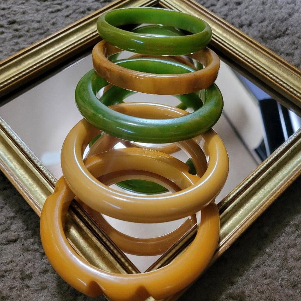 Set of 5 Vintage Bakelite Bangle Bracelets